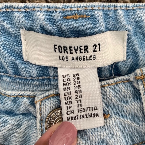 FOREVER 21 DENIM SHORTS - Picture 4 of 4